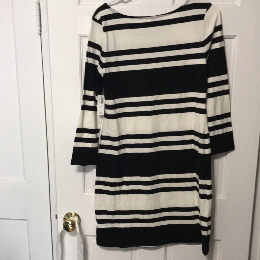 Old navy black and white stripe t shirt dress - Picture 2 of 5